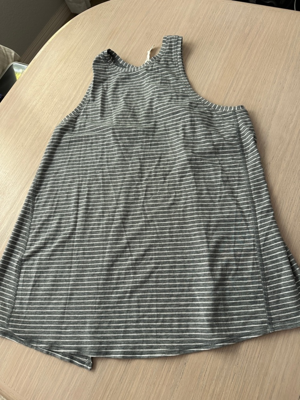 Lululemon All Tie Up Striped Gray Tank sz 4 - Picture 2 of 3